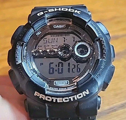 【美品】CASIO G-SHOCK GD-100WW 「black&white」 ベルト光沢 青文字ベゼル カシオ メンズ レディース 腕時計 高輝度LEDライト Gショック Casio GSHOCK GD100BW-1 REVIEW | How To Set Time | LIGHT DISPLAY
